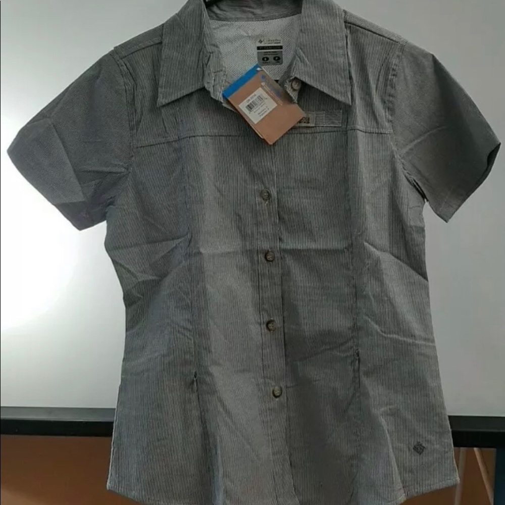 Columbia S women’s shirt